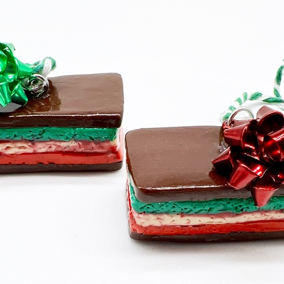 Italian Rainbow Cookie Ornament – Handmade Clay Christmas Tree Decoration - Picture 8 of 11